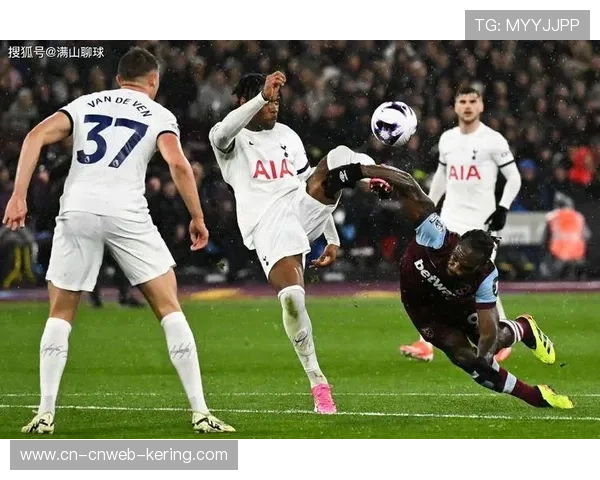 热刺vs曼联半场:主场伤病潮影响严重,曼联中场控制局面 热刺vs曼联半场:主场伤病潮影响严重,曼联中场控制局面